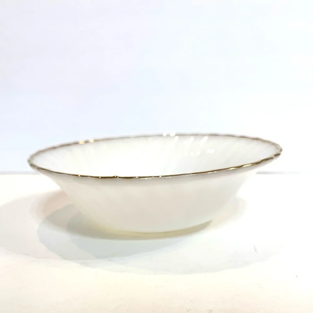 Anchor Hocking Fire King Swirl Milk Glass 8 1/2